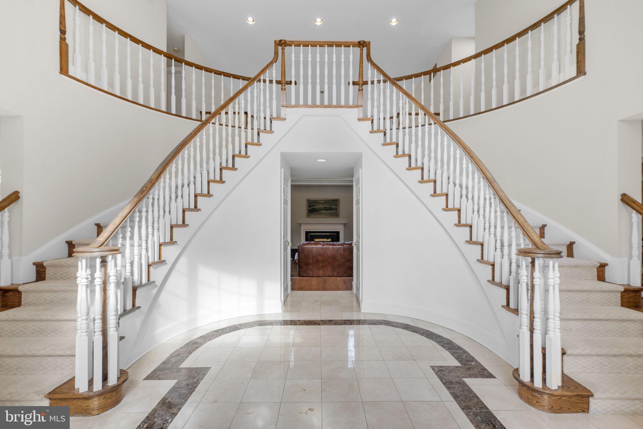 BURLEIGH MANOR - Residential