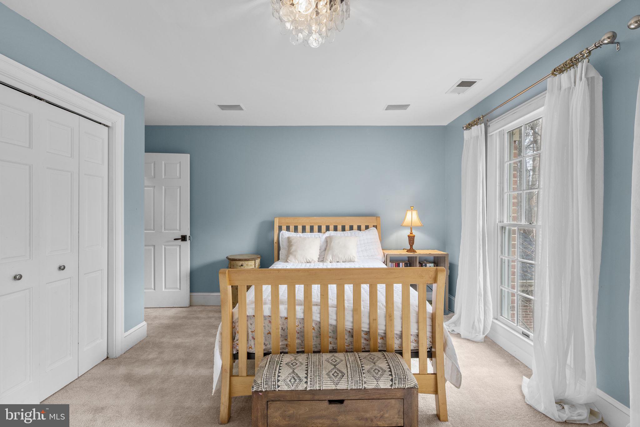 BURLEIGH MANOR - Residential