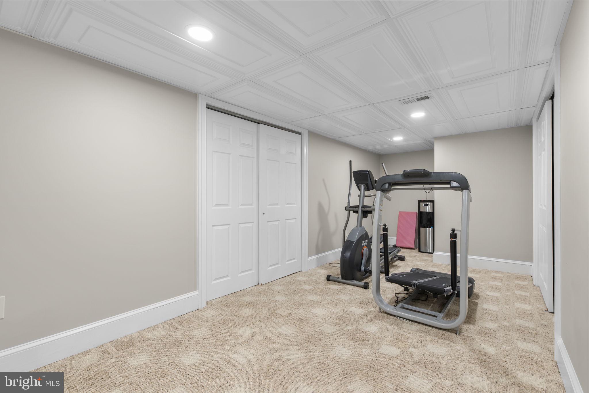 BURLEIGH MANOR - Residential