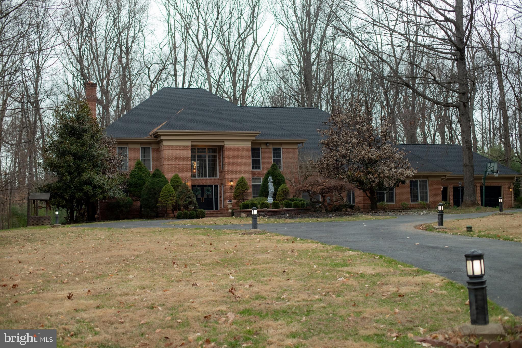 BURLEIGH MANOR - Residential