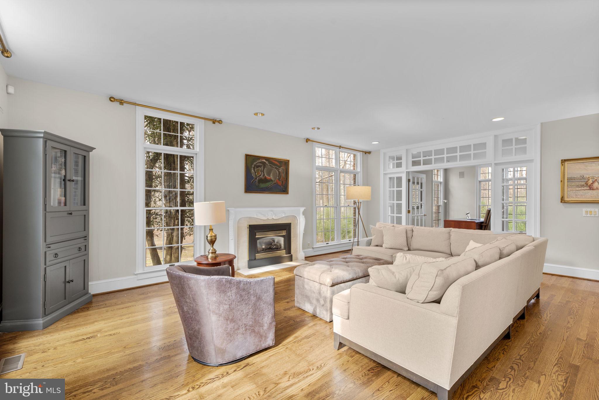 BURLEIGH MANOR - Residential