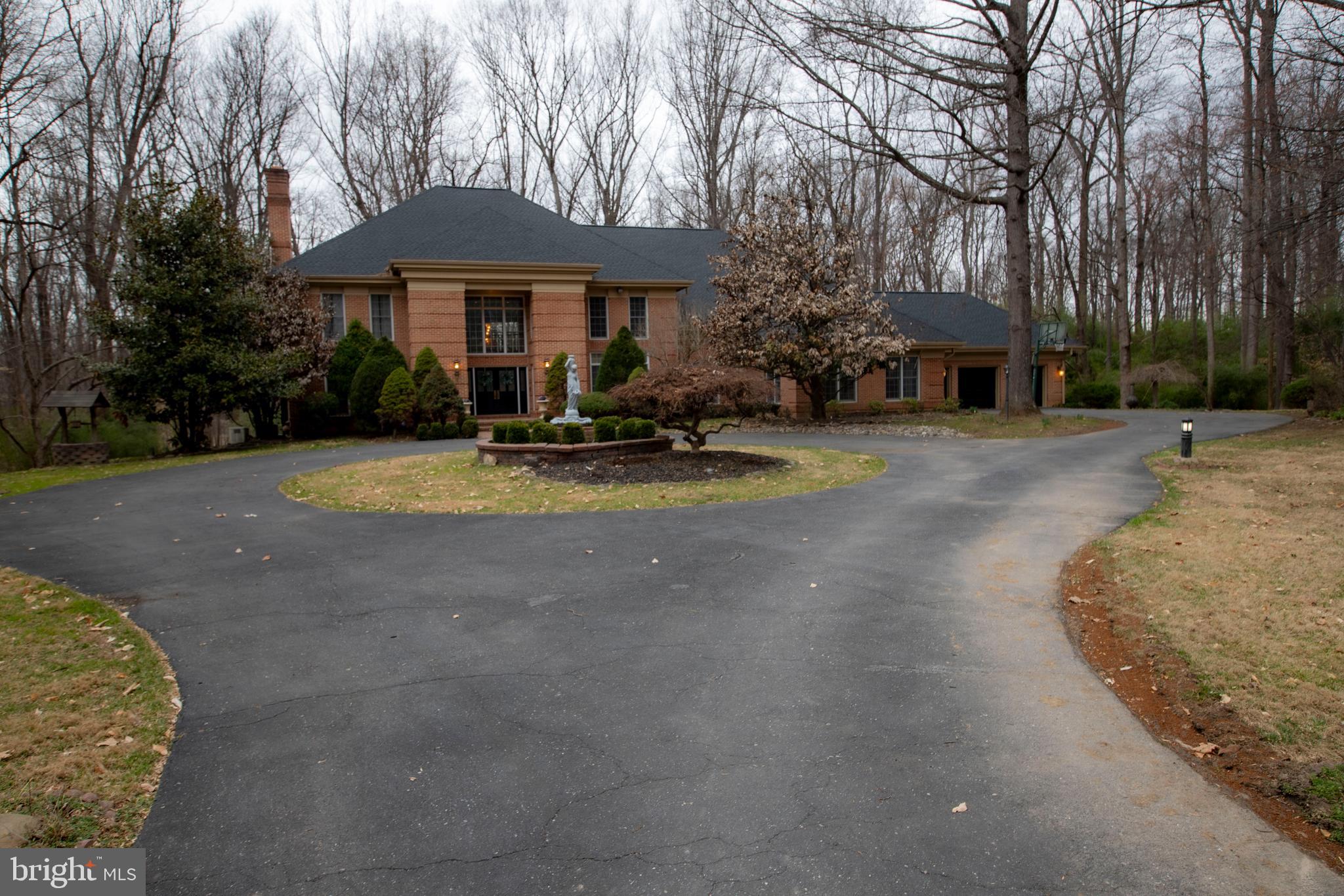 BURLEIGH MANOR - Residential