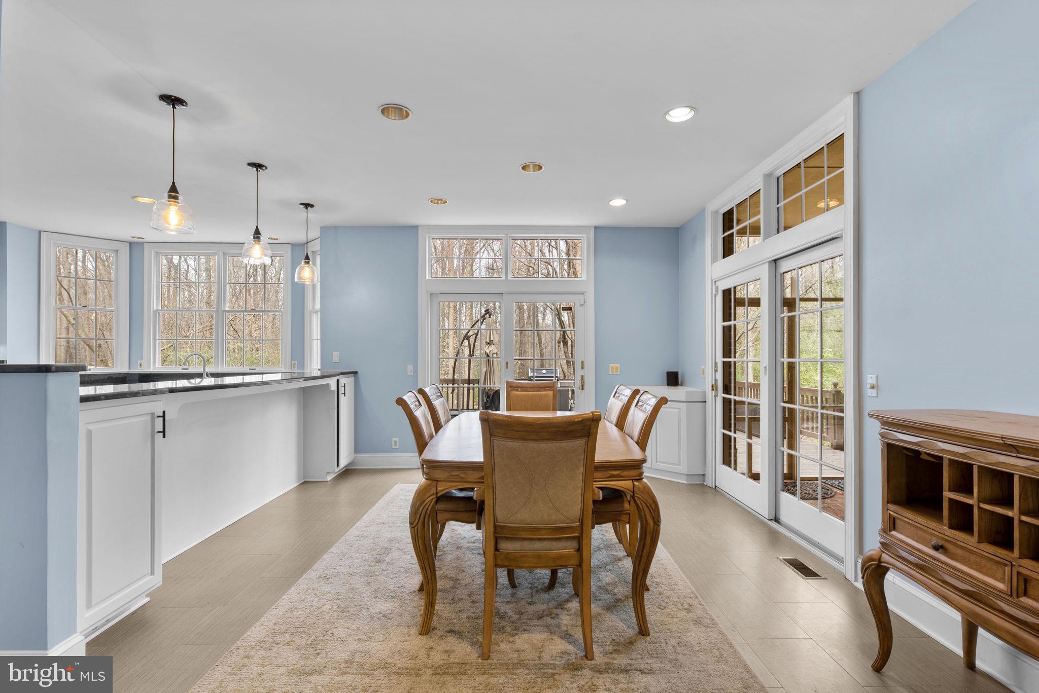 BURLEIGH MANOR - Residential