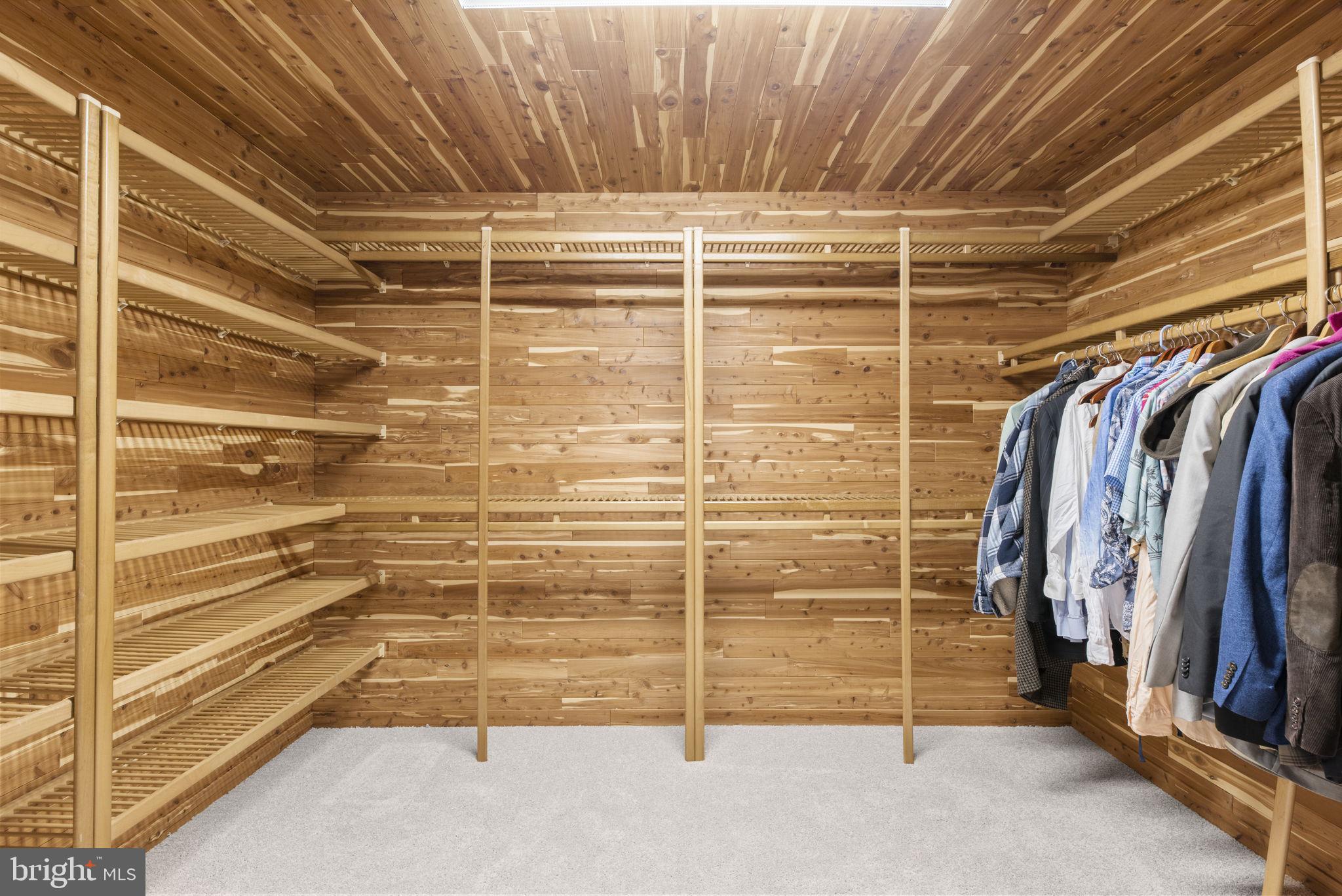 BURLEIGH MANOR - Residential