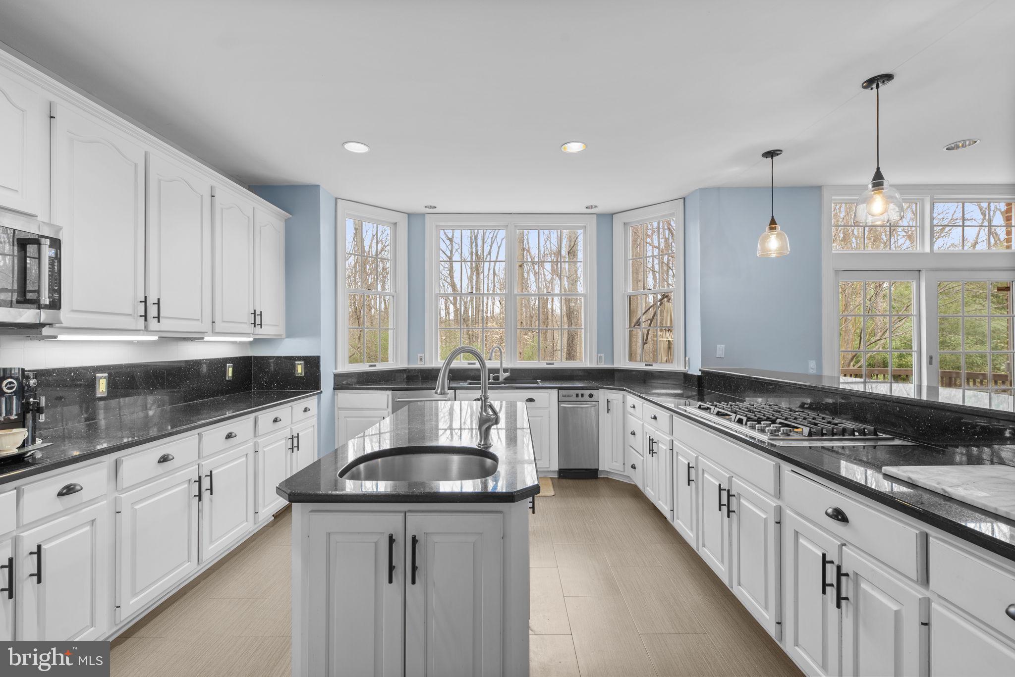 BURLEIGH MANOR - Residential