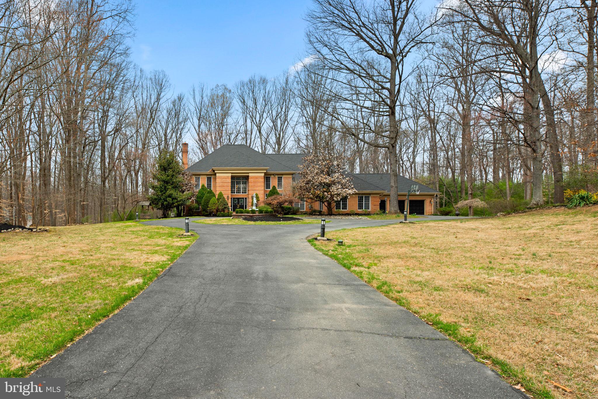 BURLEIGH MANOR - Residential