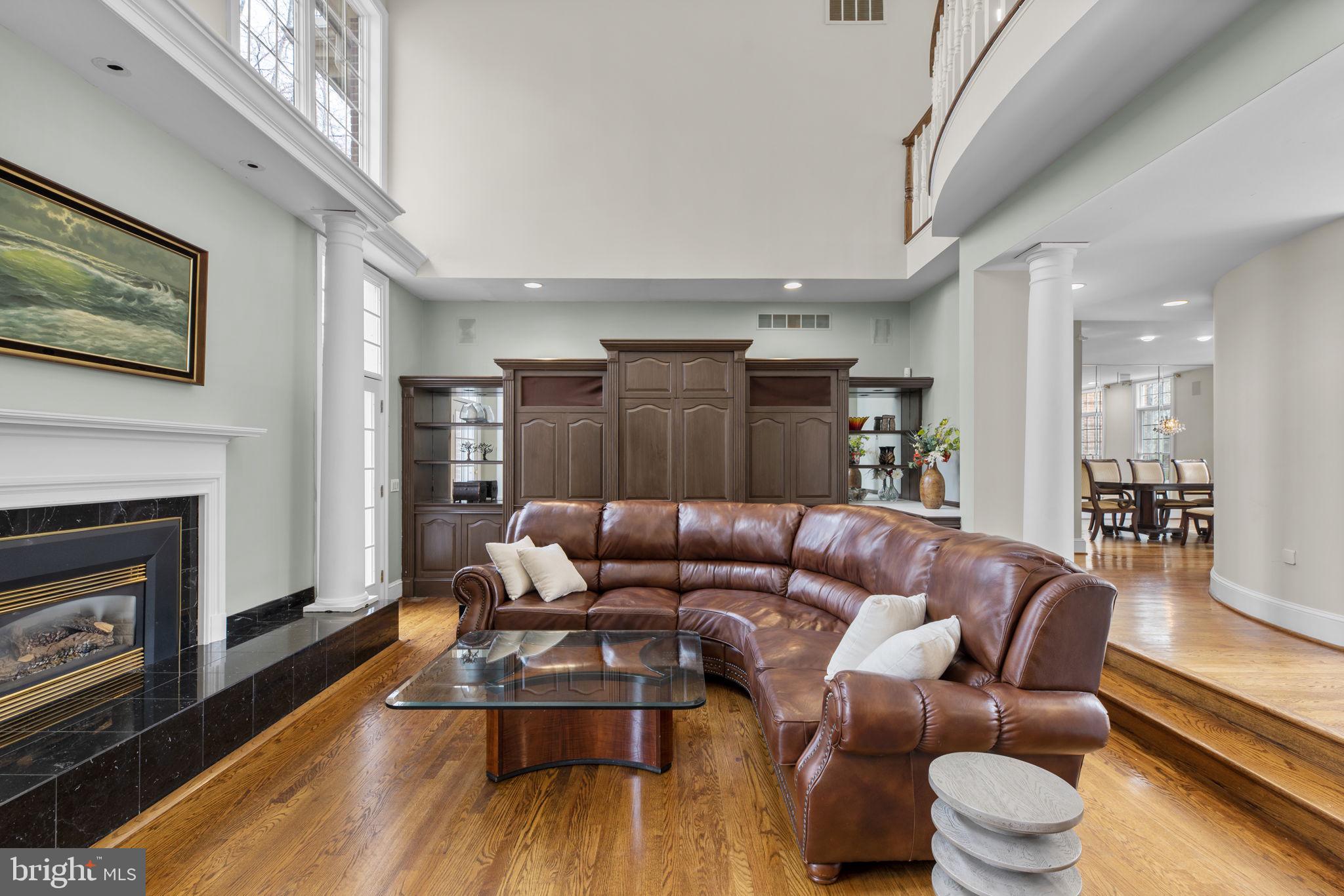 BURLEIGH MANOR - Residential