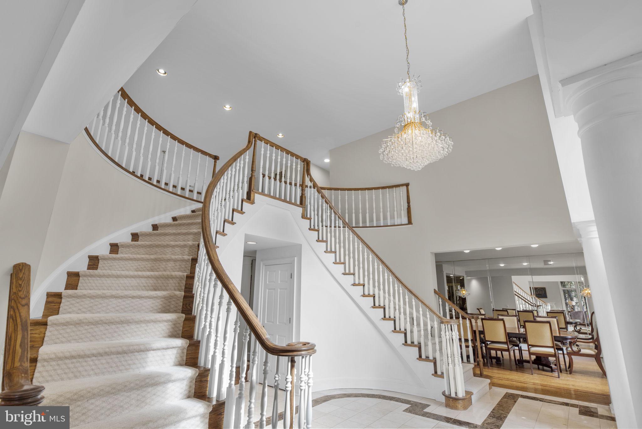 BURLEIGH MANOR - Residential