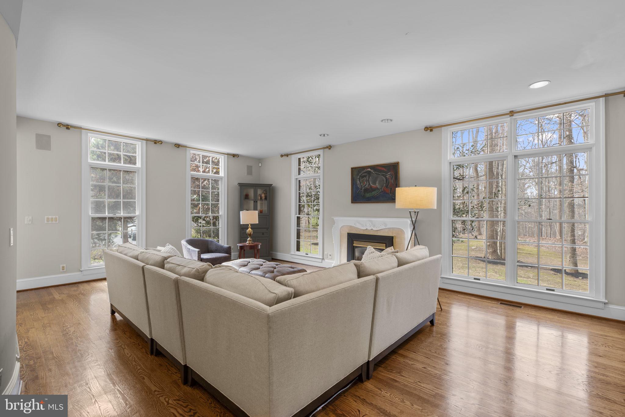 BURLEIGH MANOR - Residential