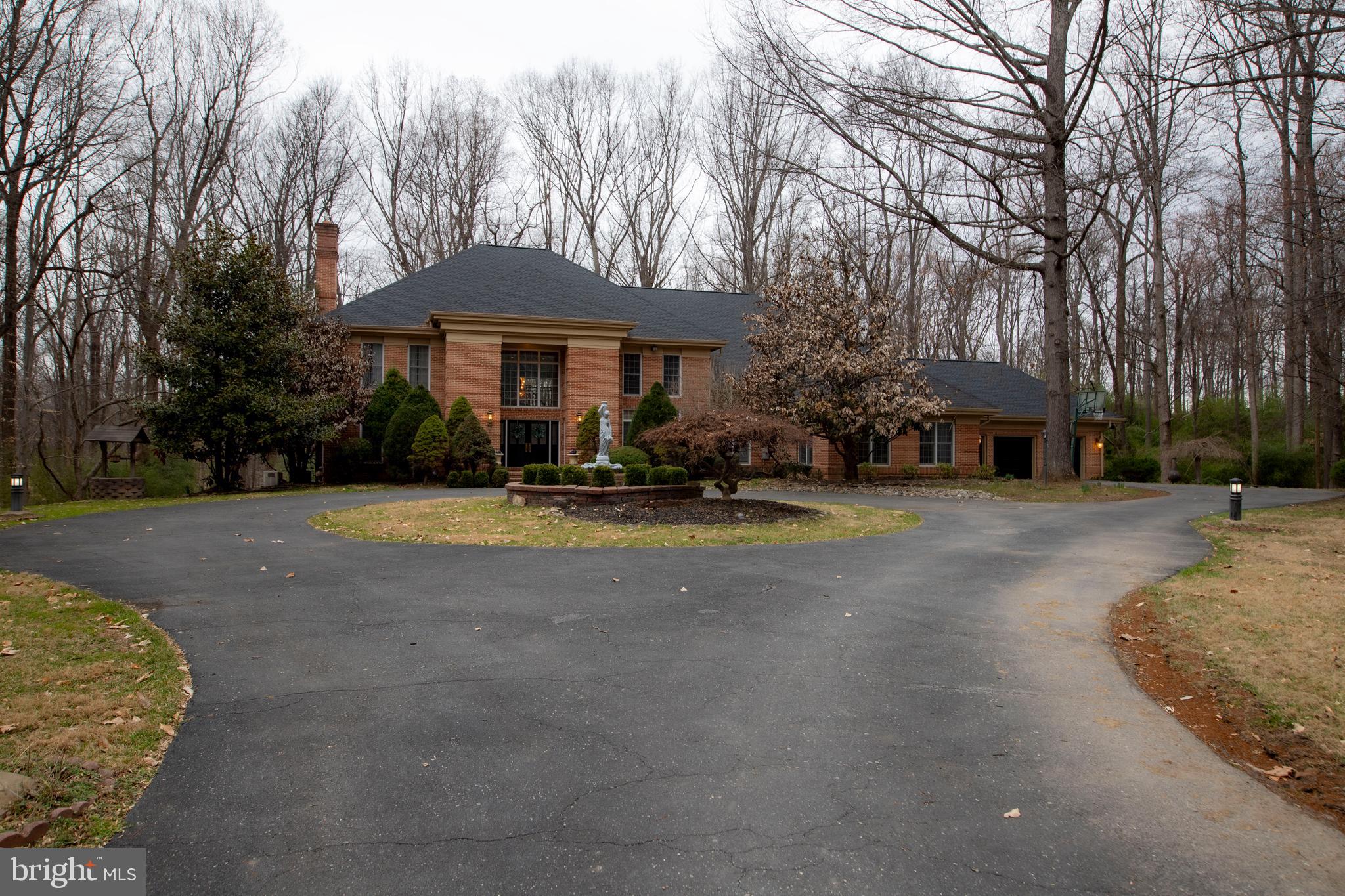 BURLEIGH MANOR - Residential