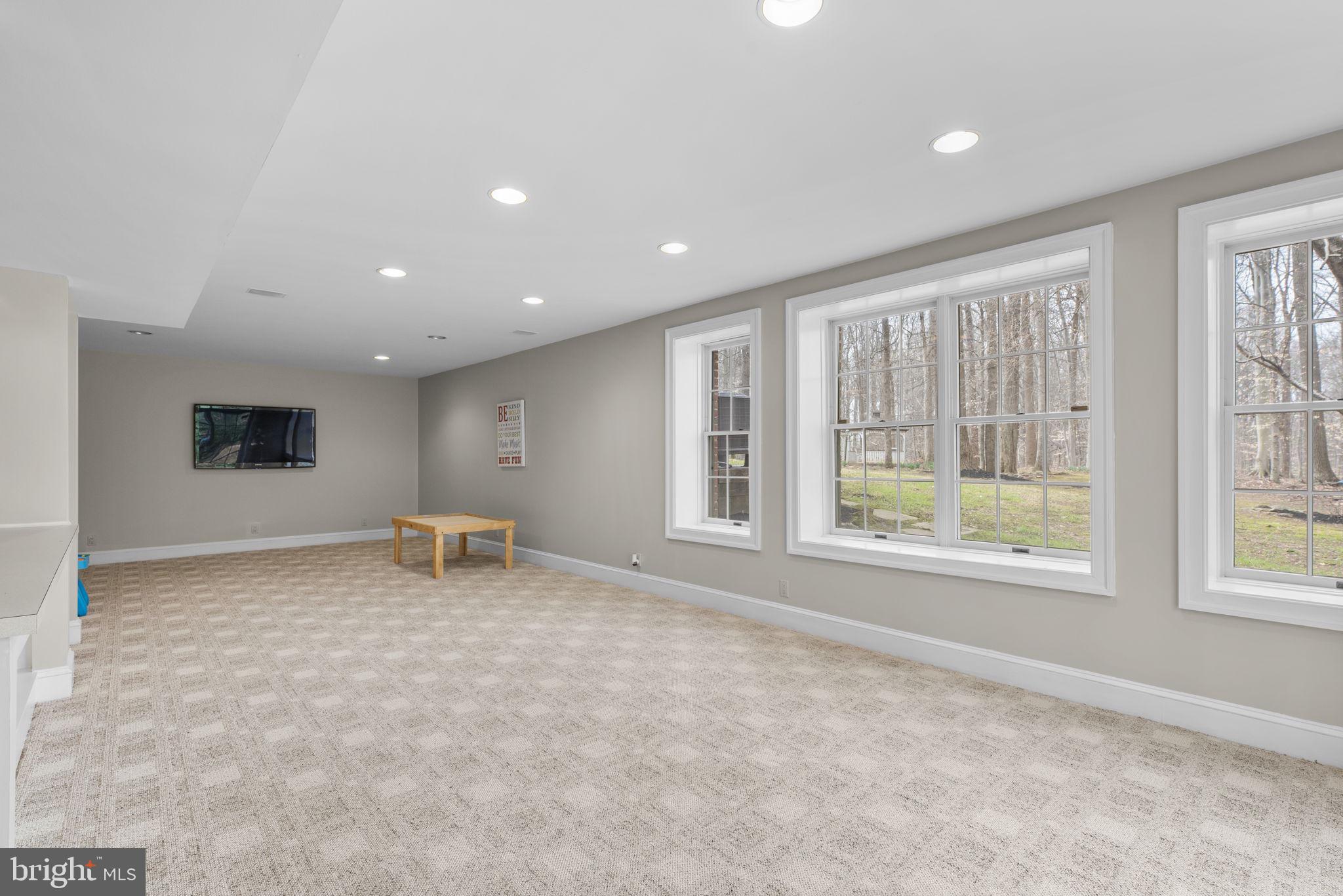 BURLEIGH MANOR - Residential