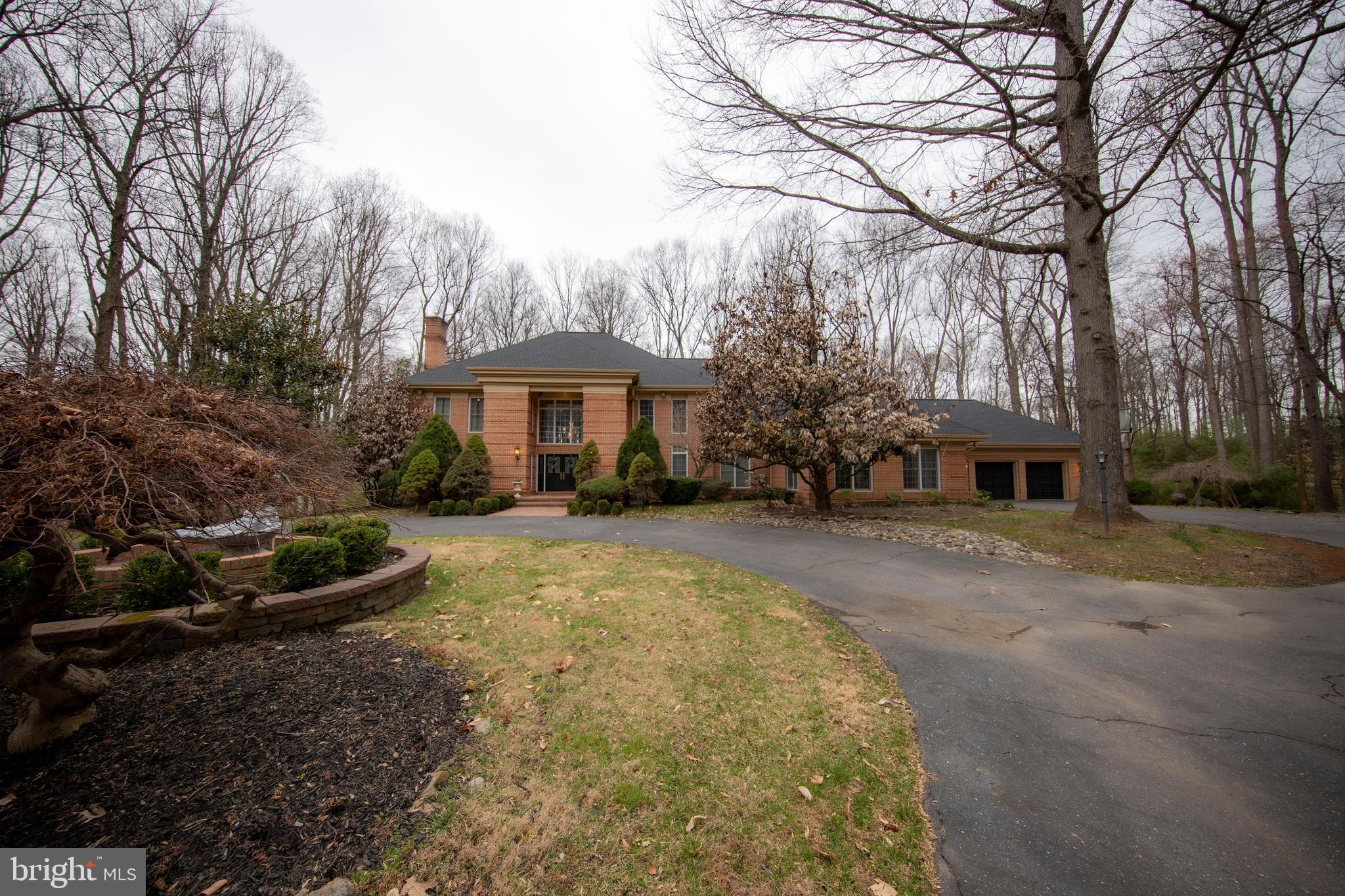 BURLEIGH MANOR - Residential