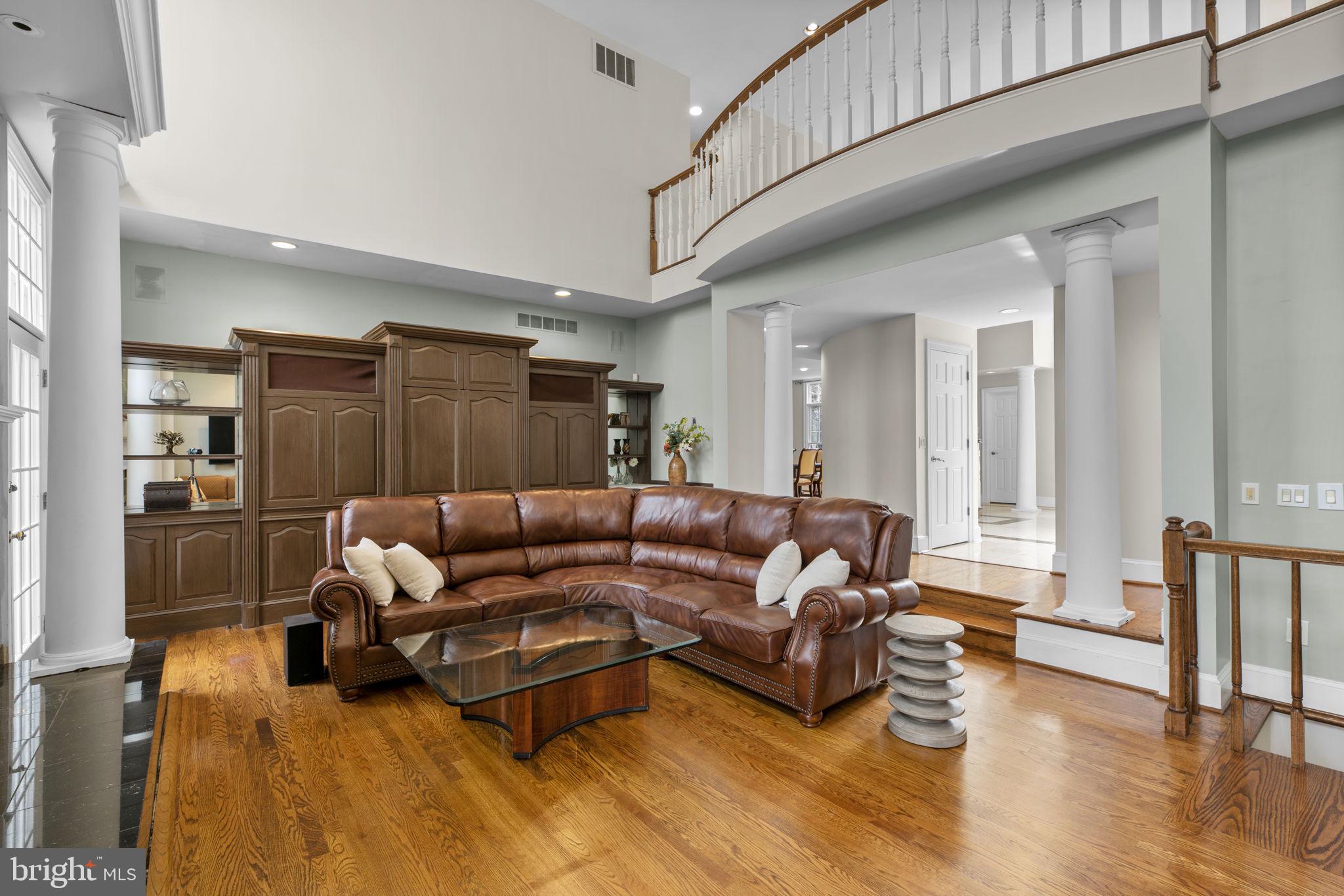 BURLEIGH MANOR - Residential