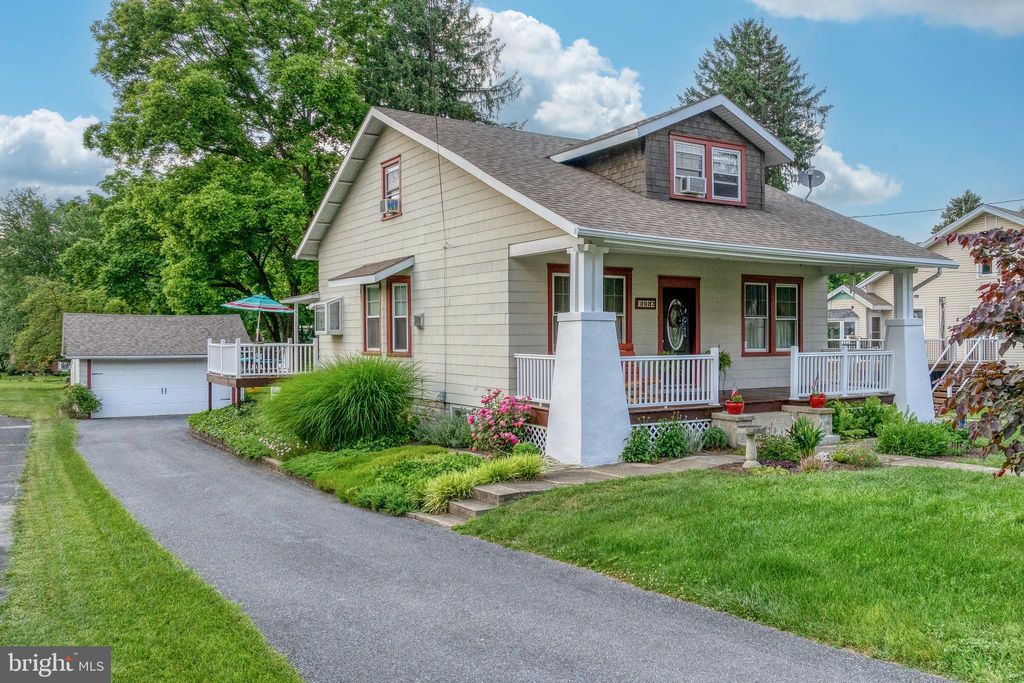 Photo of 1427 New Holland Pike, Lancaster, PA 17601 (MLS # PALA2051272)