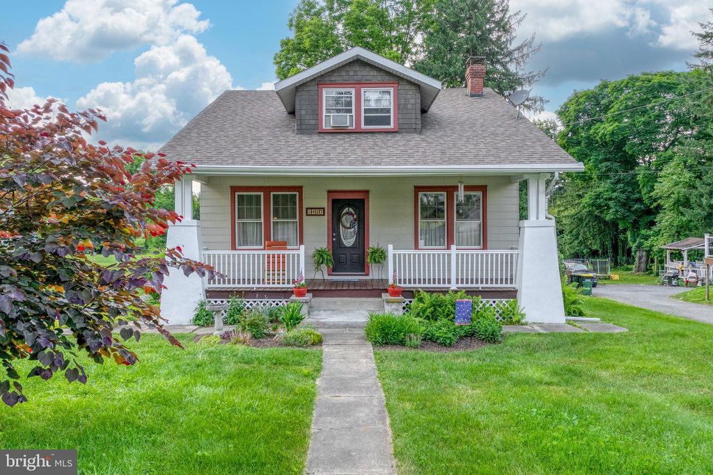 Photo of 1427 New Holland Pike, Lancaster, PA 17601 (MLS # PALA2051272)