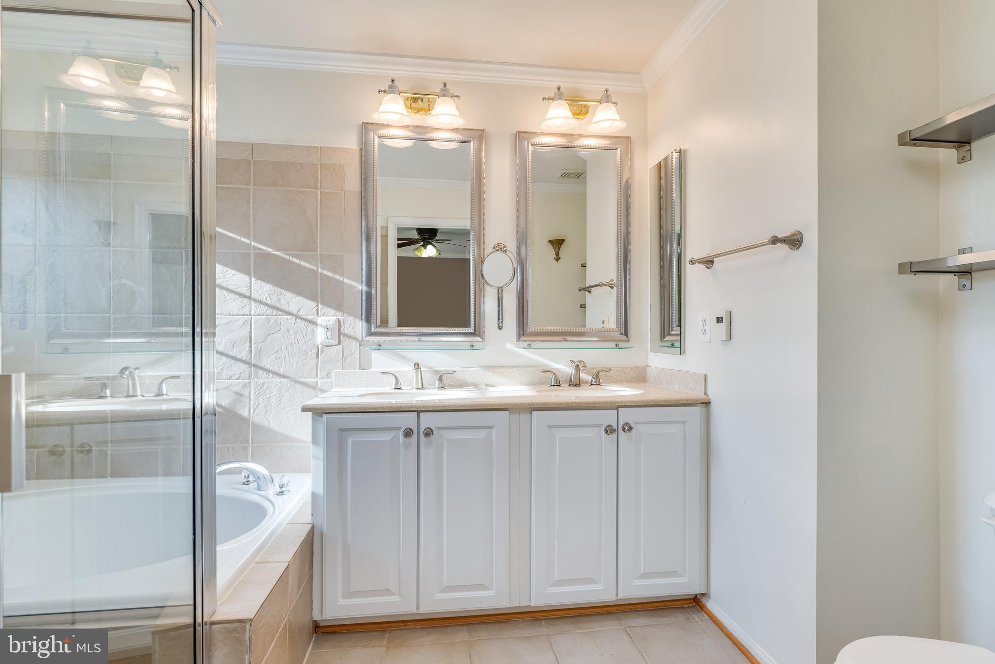 LAKELAND PLACE - Residential