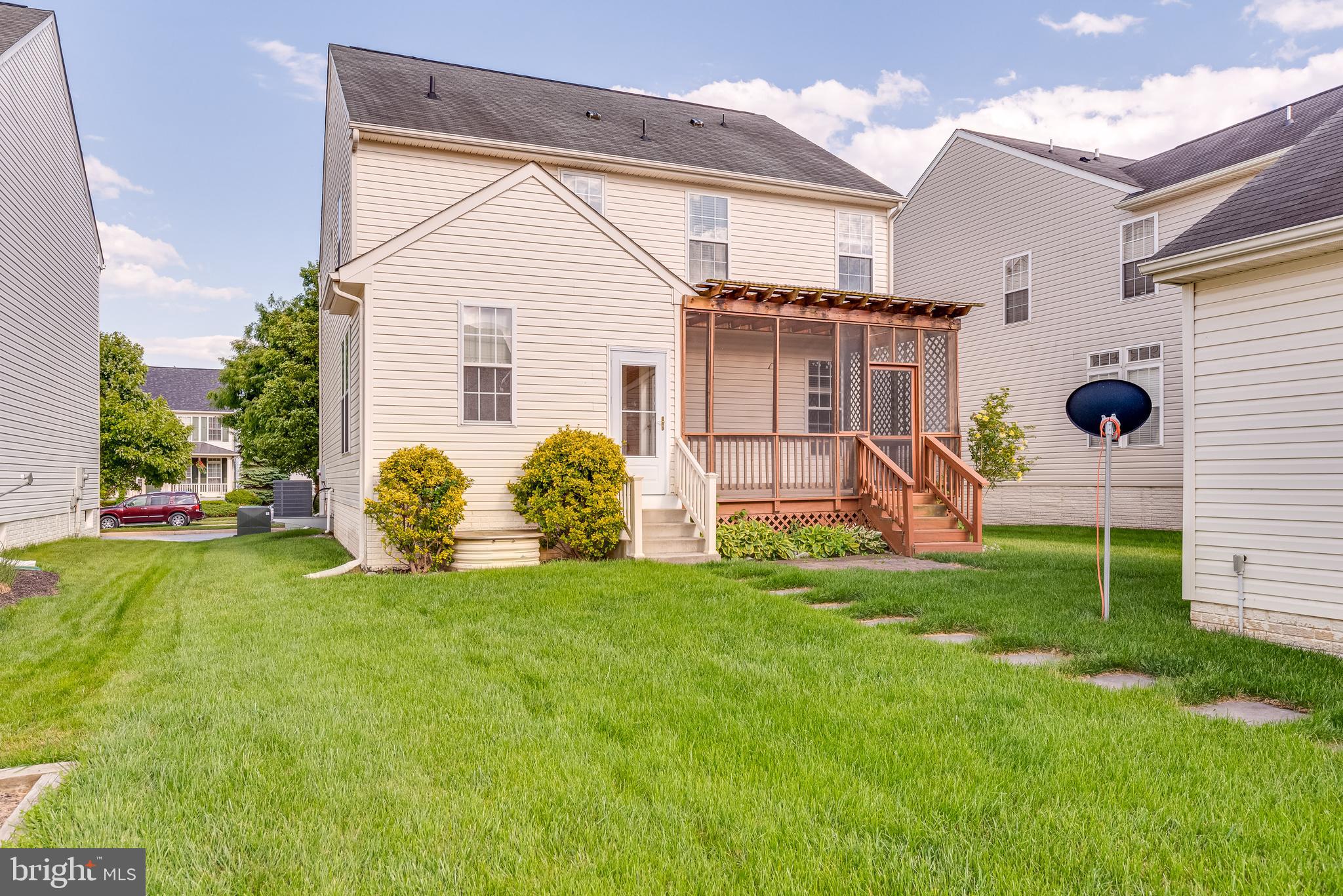 LAKELAND PLACE - Residential