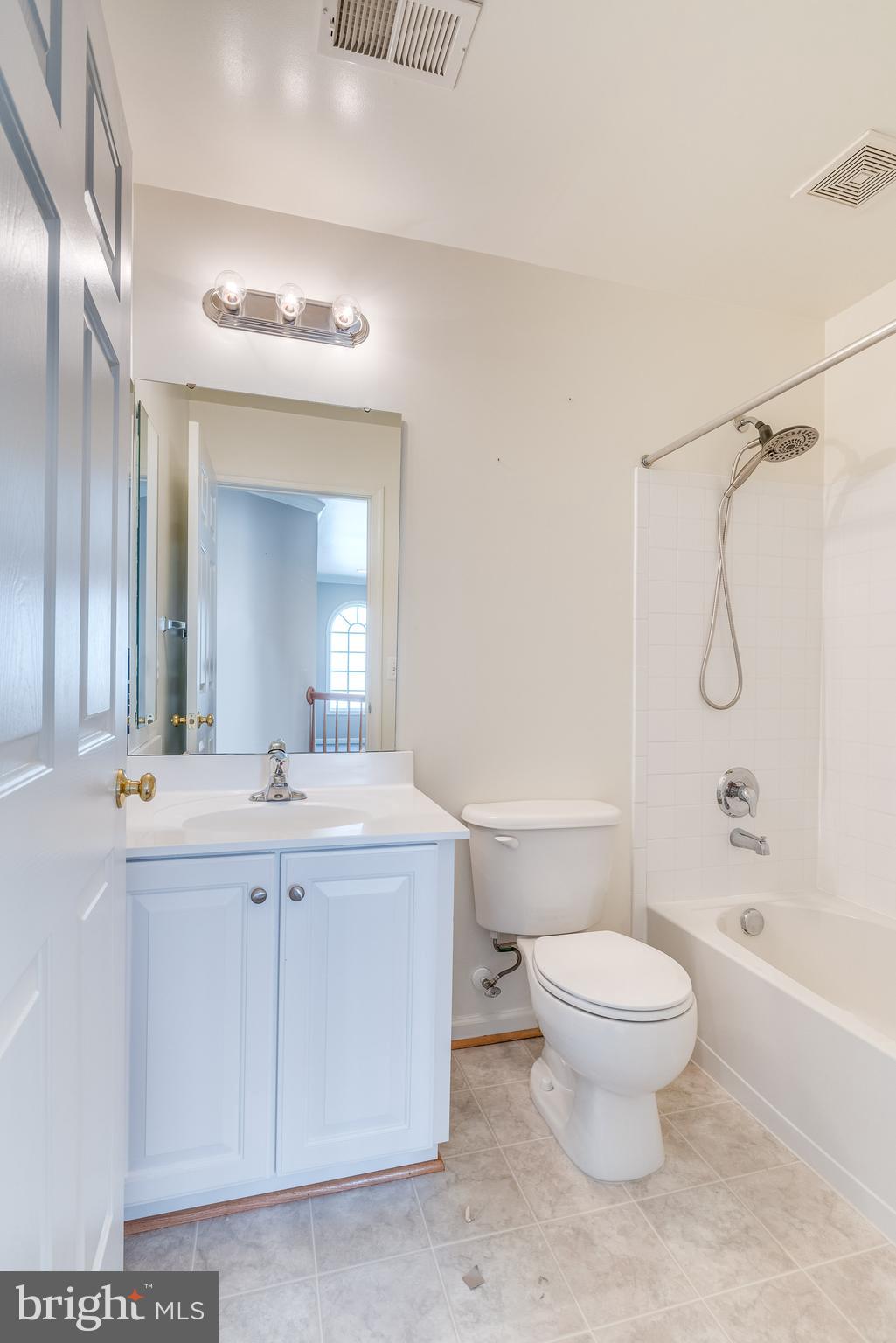 LAKELAND PLACE - Residential