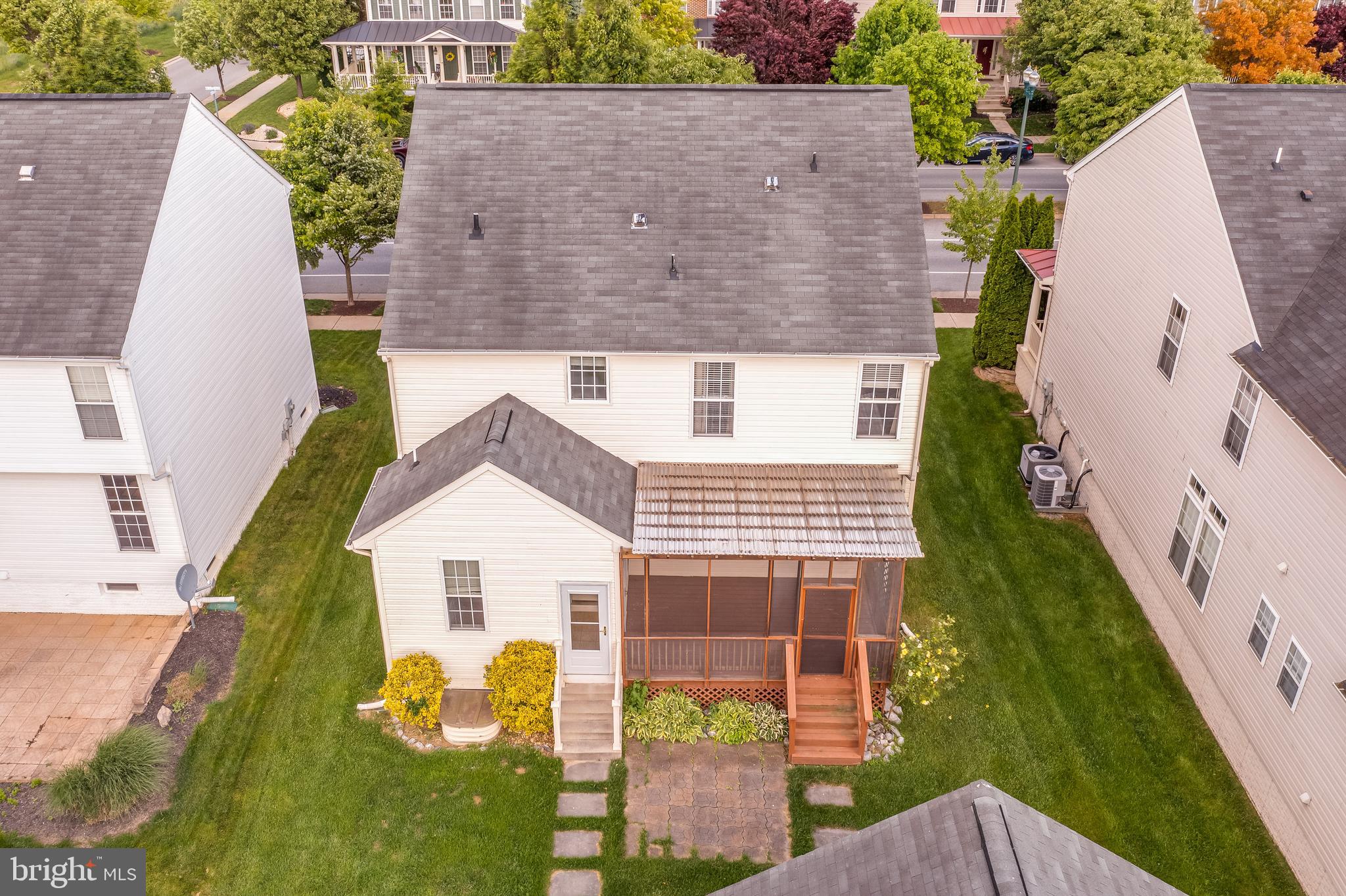 LAKELAND PLACE - Residential