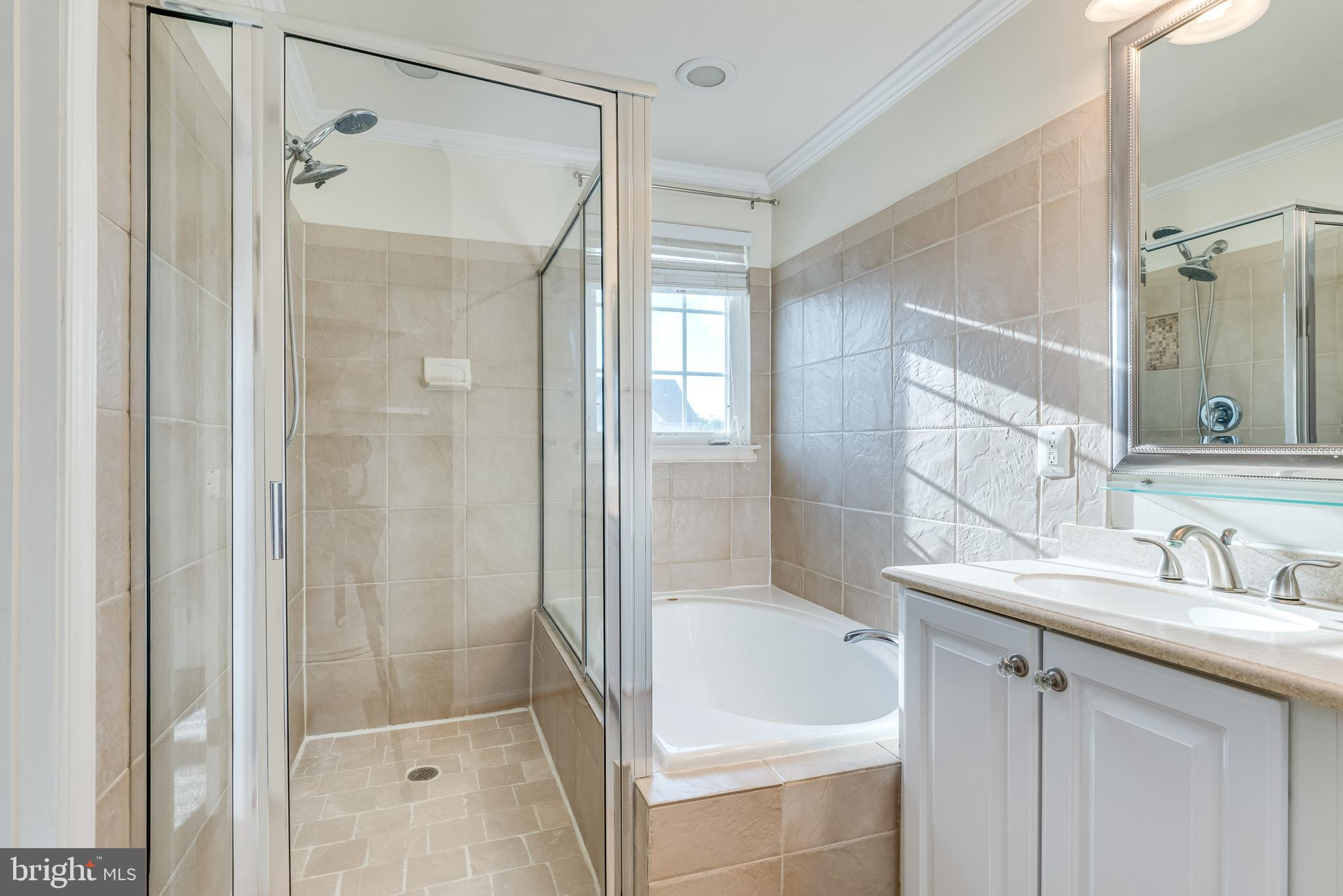 LAKELAND PLACE - Residential