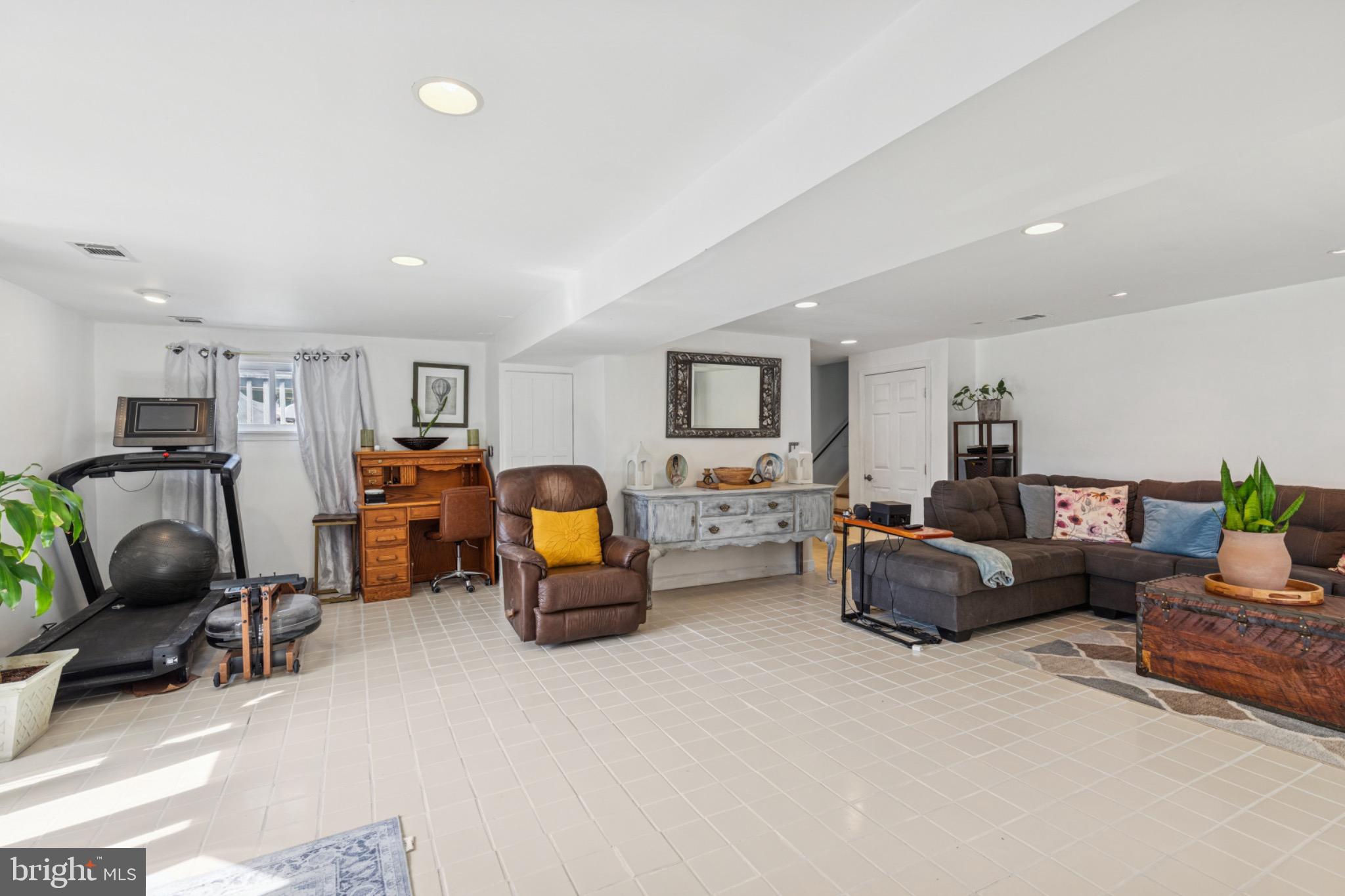 FOUNTAIN HILL - Residential