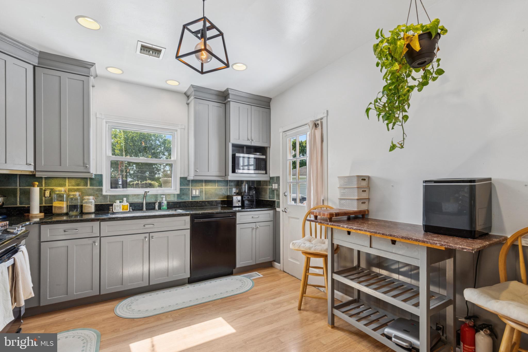 FOUNTAIN HILL - Residential