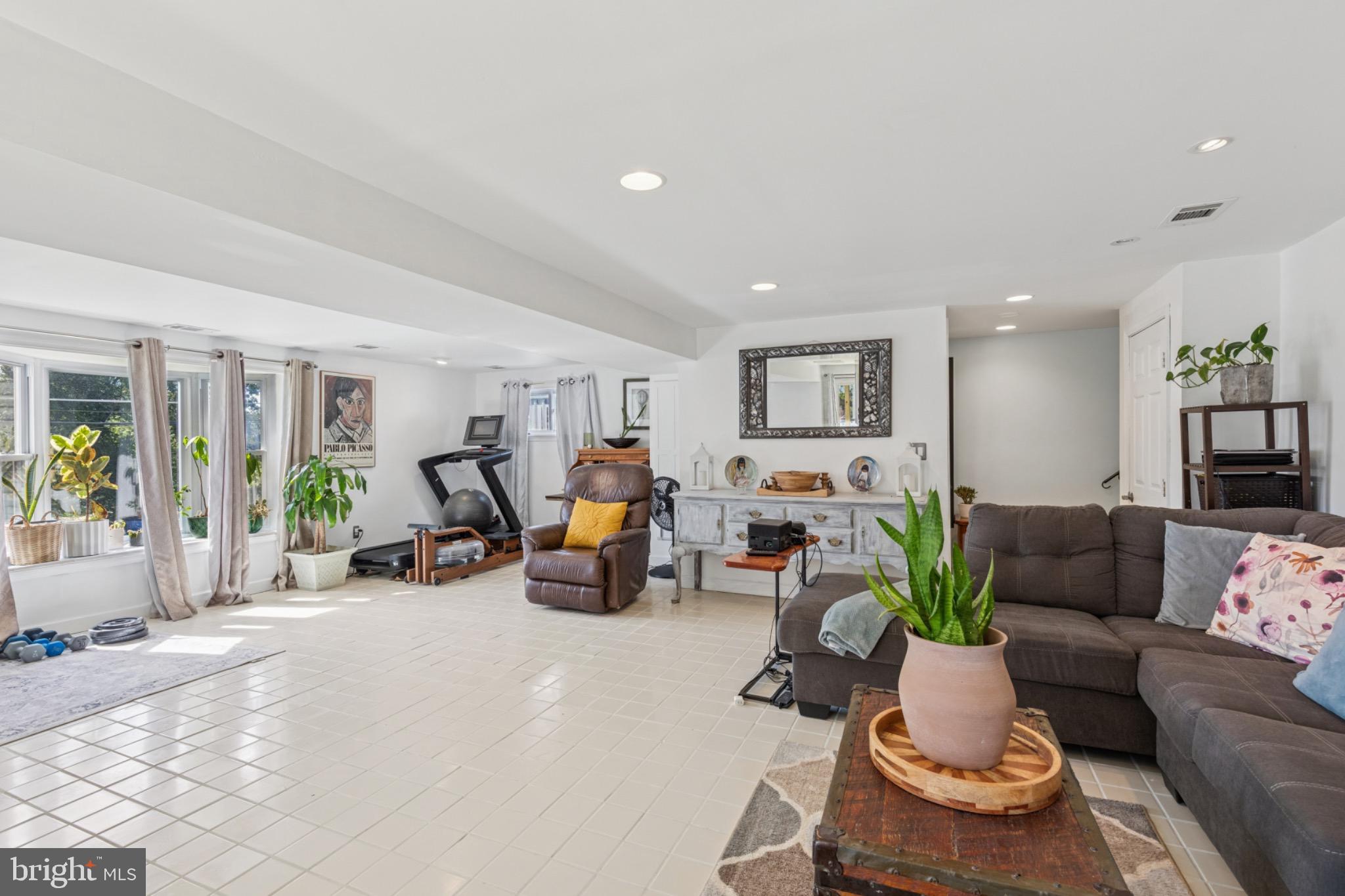 FOUNTAIN HILL - Residential