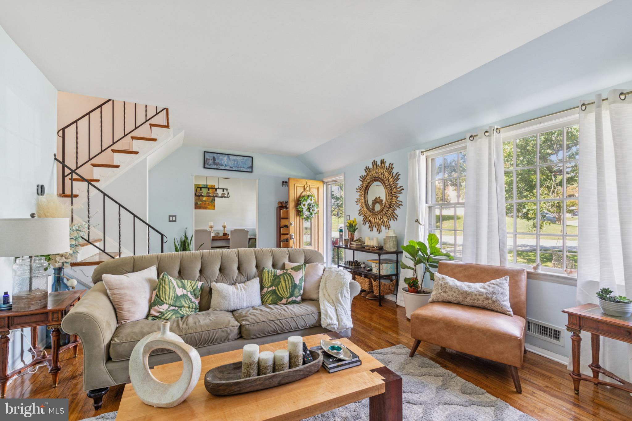 2125 FOLKSTONE ROAD