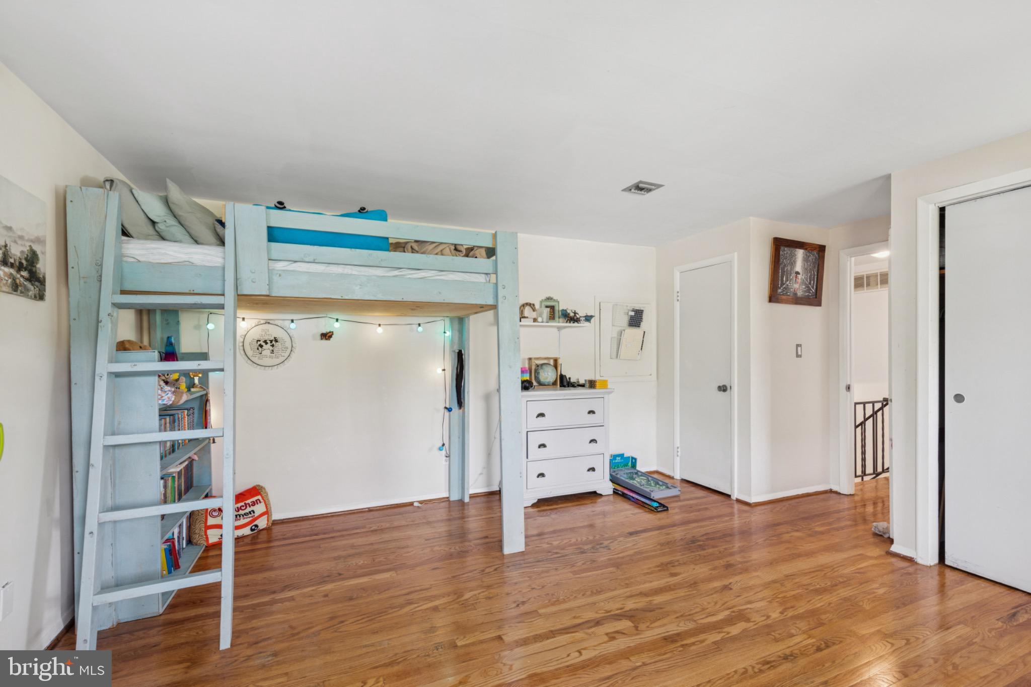 FOUNTAIN HILL - Residential