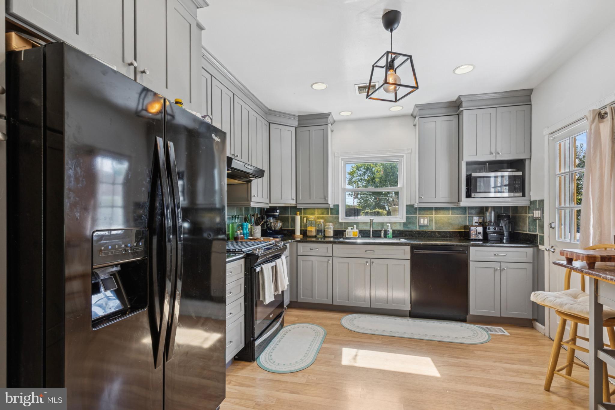 FOUNTAIN HILL - Residential