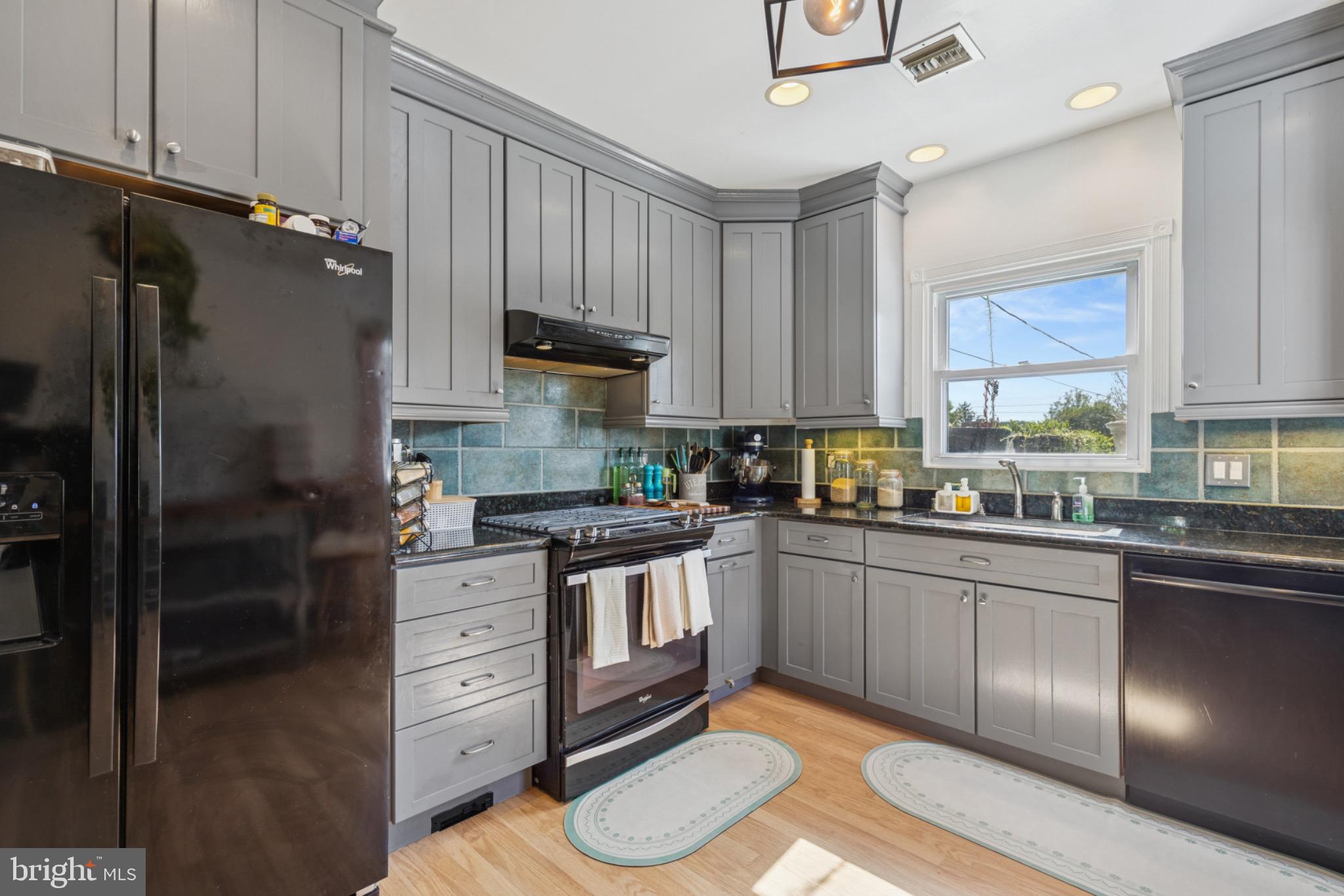 FOUNTAIN HILL - Residential