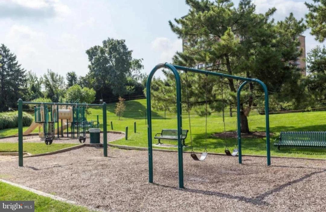 WATERGATE AT LANDMARK - Residential Lease