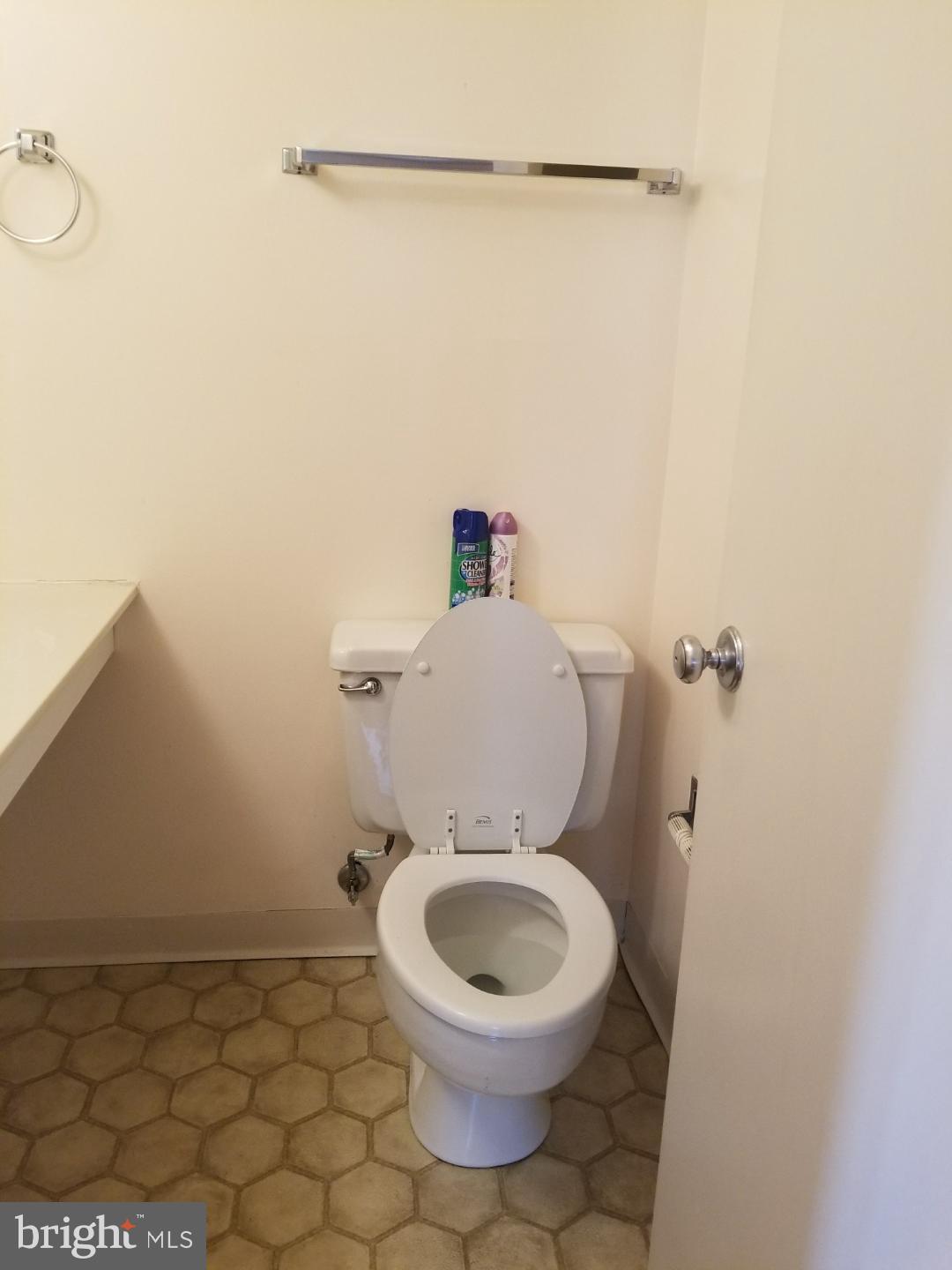 WATERGATE AT LANDMARK - Residential Lease