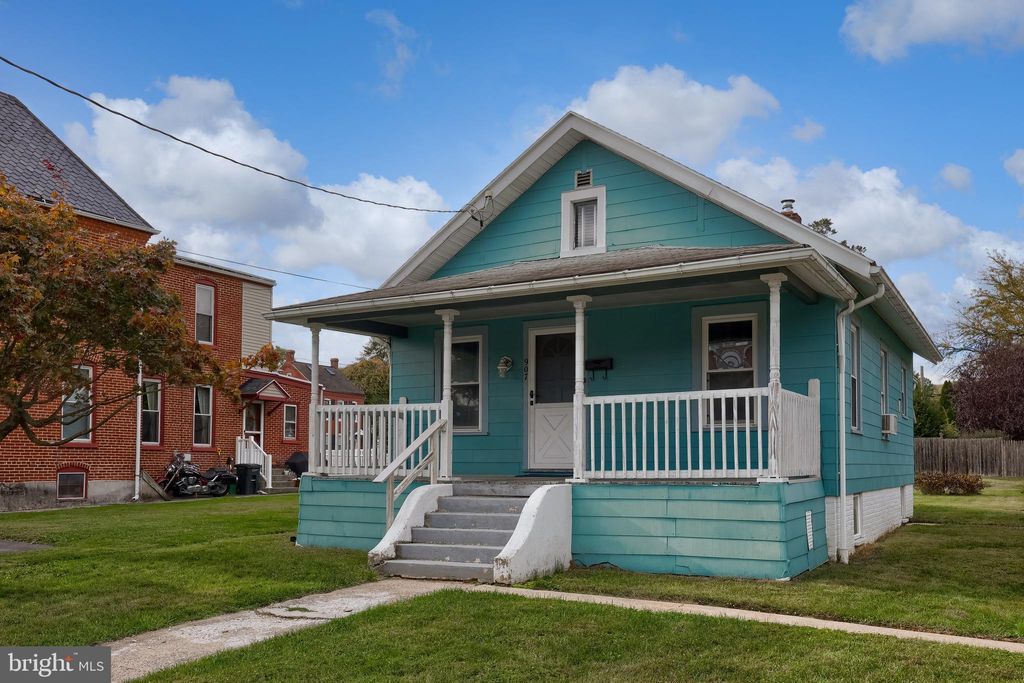 Photo of 907 Walnut Street, COLUMBIA, PA 17512 (MLS # PALA2078502)