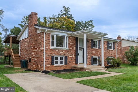 Photo of 14822 Darbydale Avenue, WOODBRIDGE, VA 22193 (MLS # VAPW2128944)