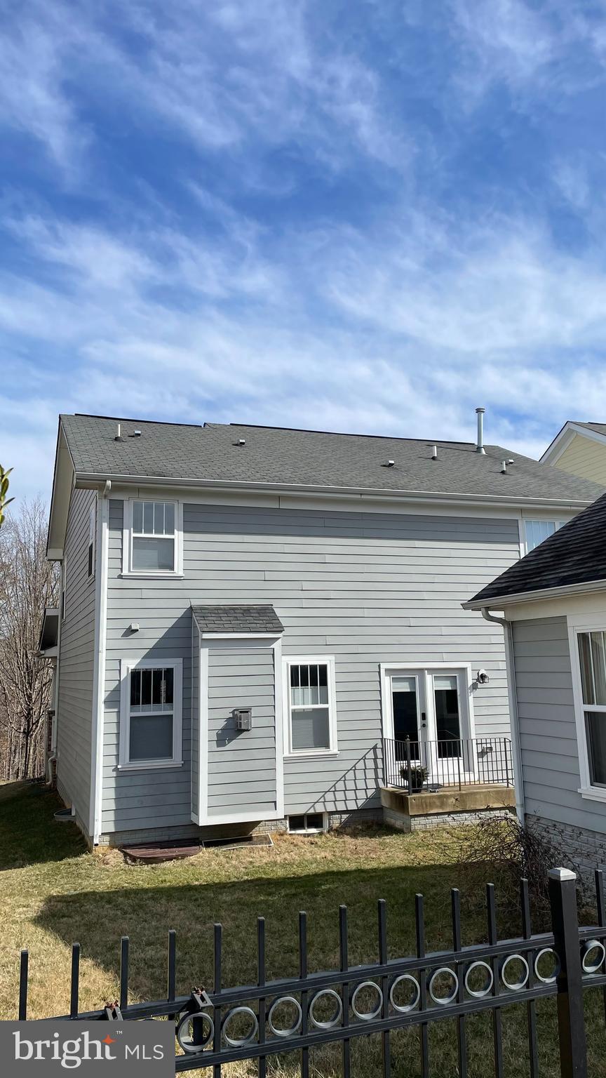 VILLAGE OF IDLEWILD - Residential Lease