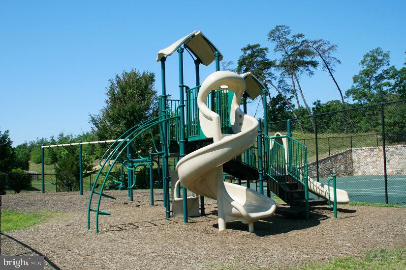 VILLAGE OF IDLEWILD - Residential Lease