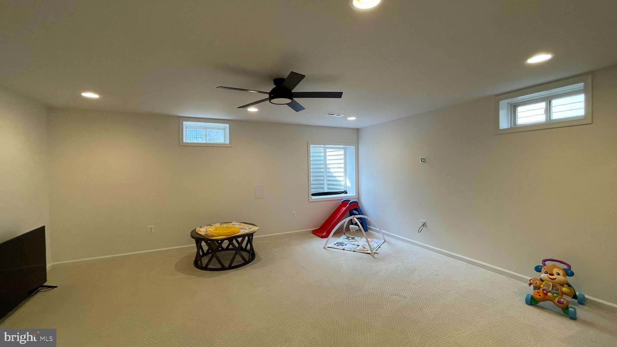 VILLAGE OF IDLEWILD - Residential Lease