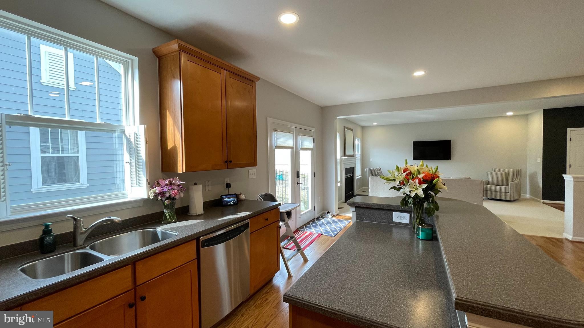 VILLAGE OF IDLEWILD - Residential Lease