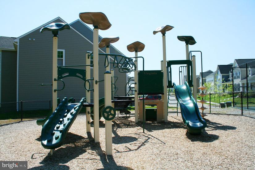 VILLAGE OF IDLEWILD - Residential Lease