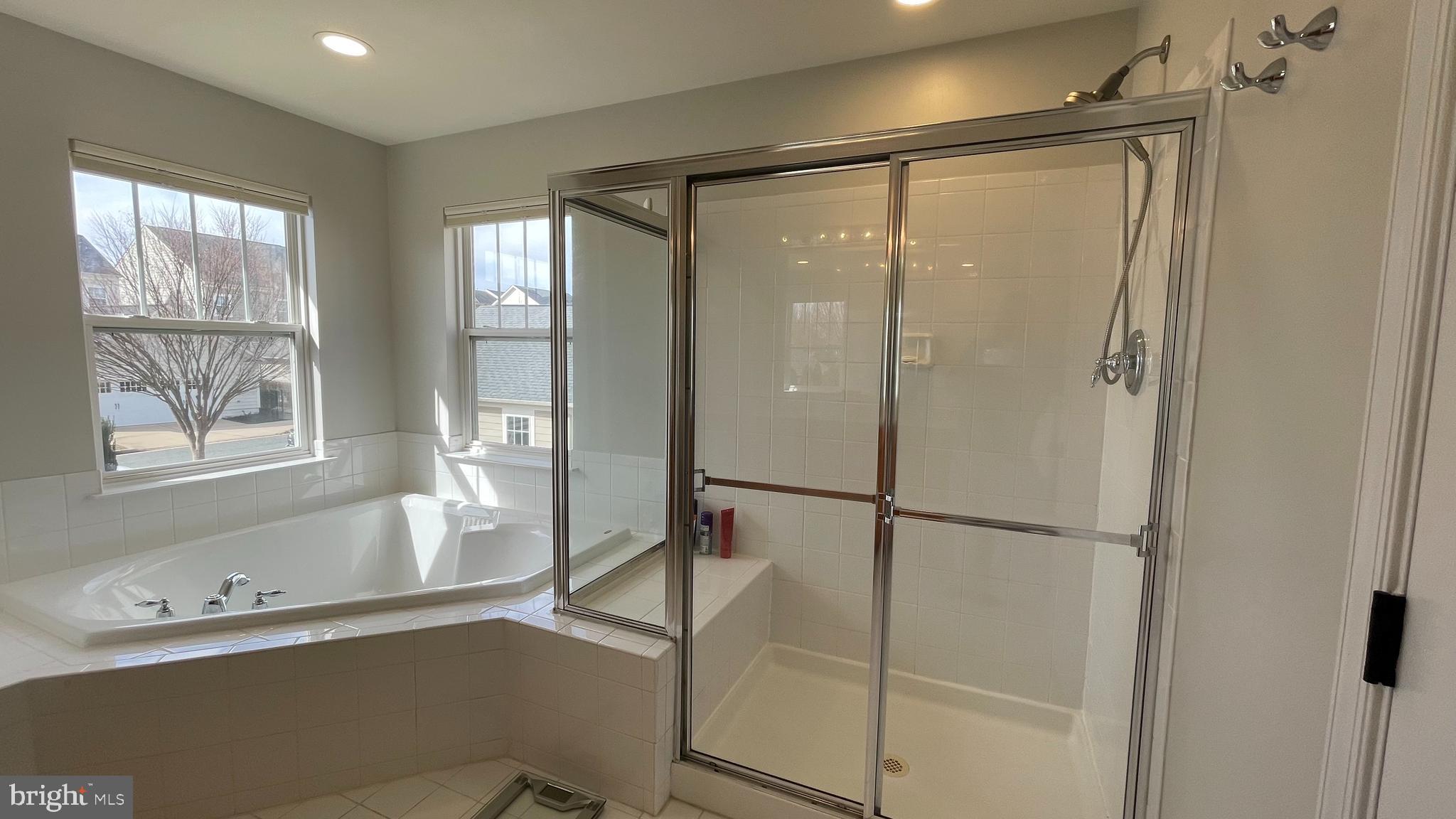 VILLAGE OF IDLEWILD - Residential Lease