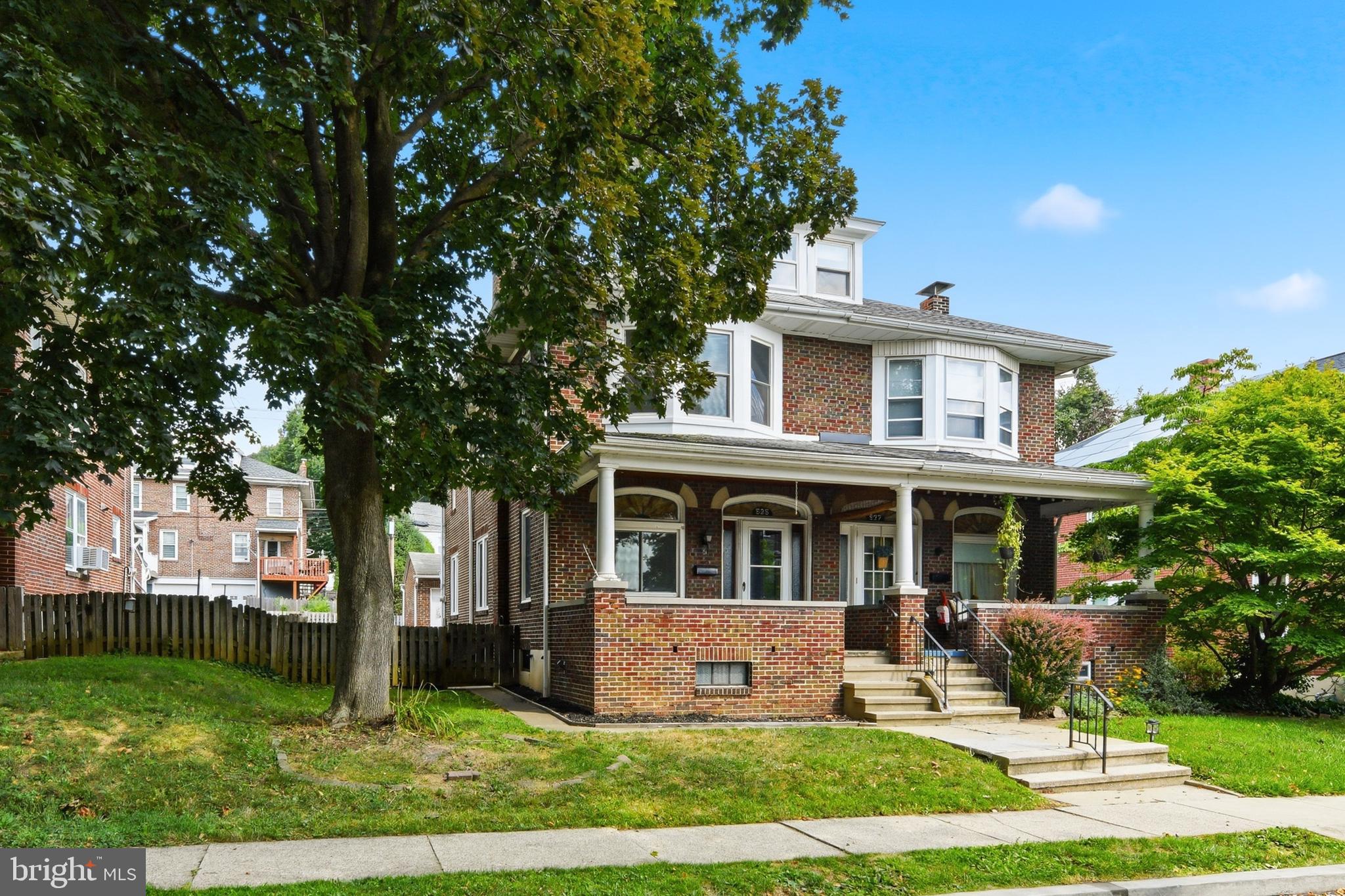 525 MARCH STREET