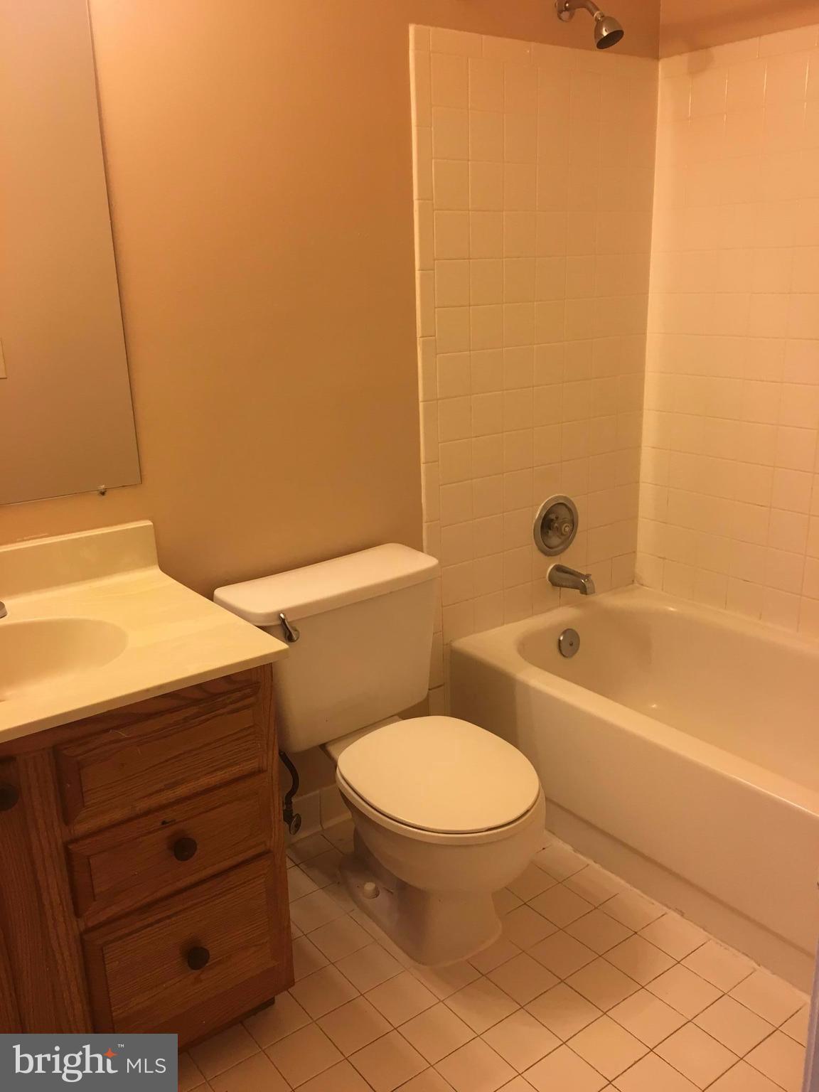 DALE CITY - Residential Lease