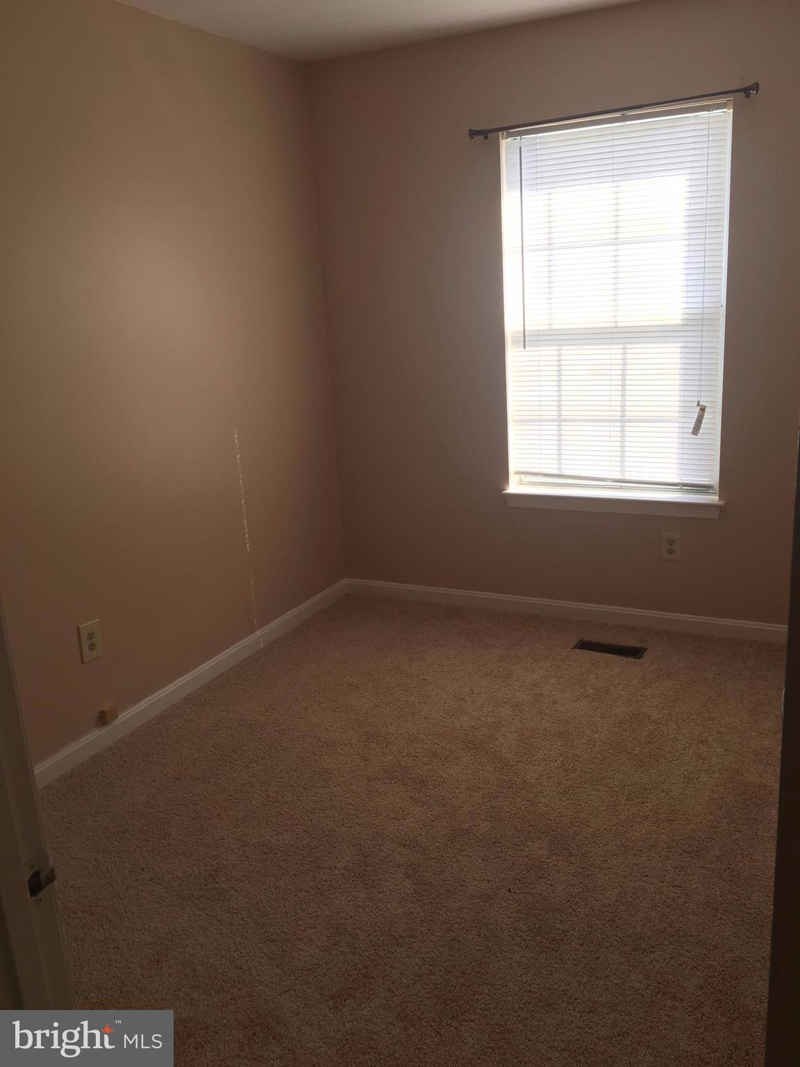 DALE CITY - Residential Lease