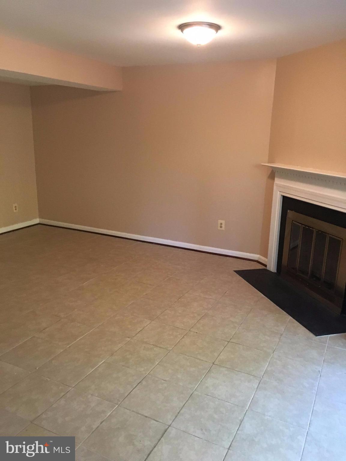 DALE CITY - Residential Lease