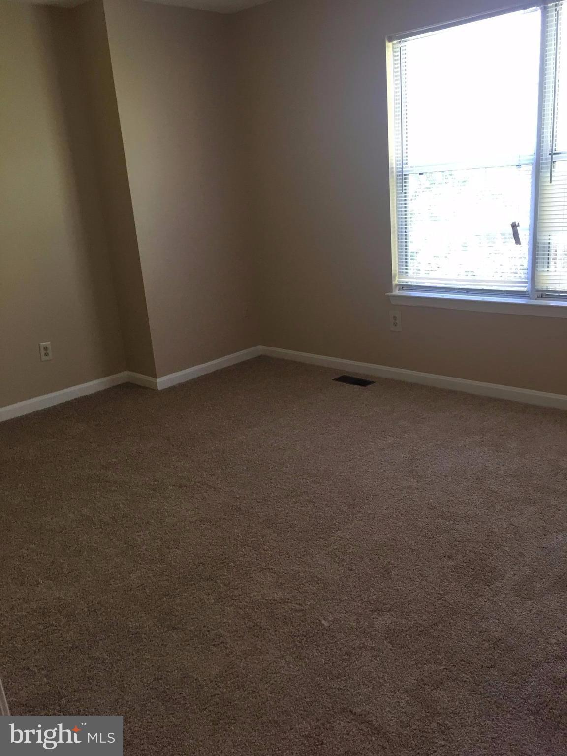 DALE CITY - Residential Lease