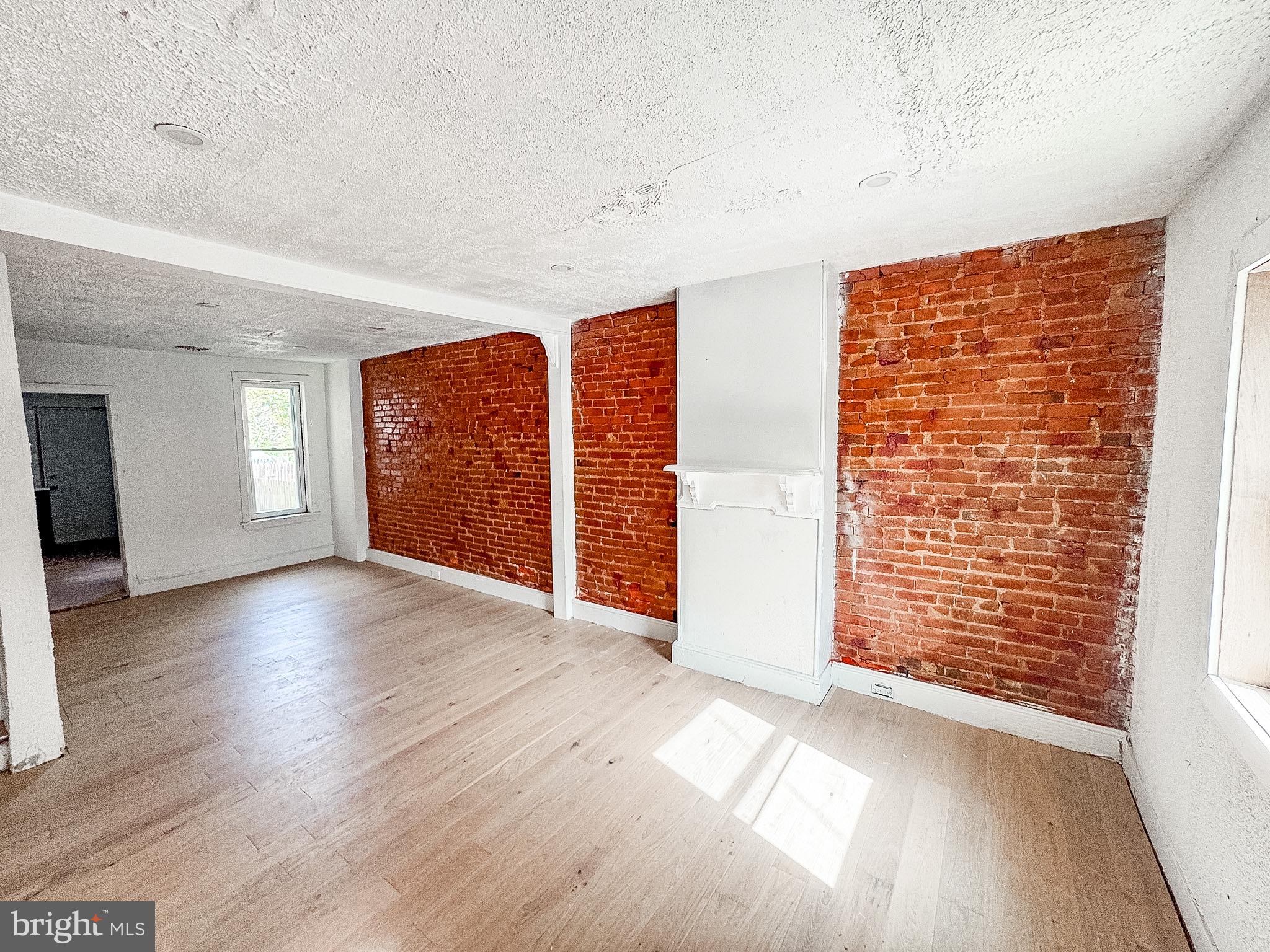 319 E 13TH STREET