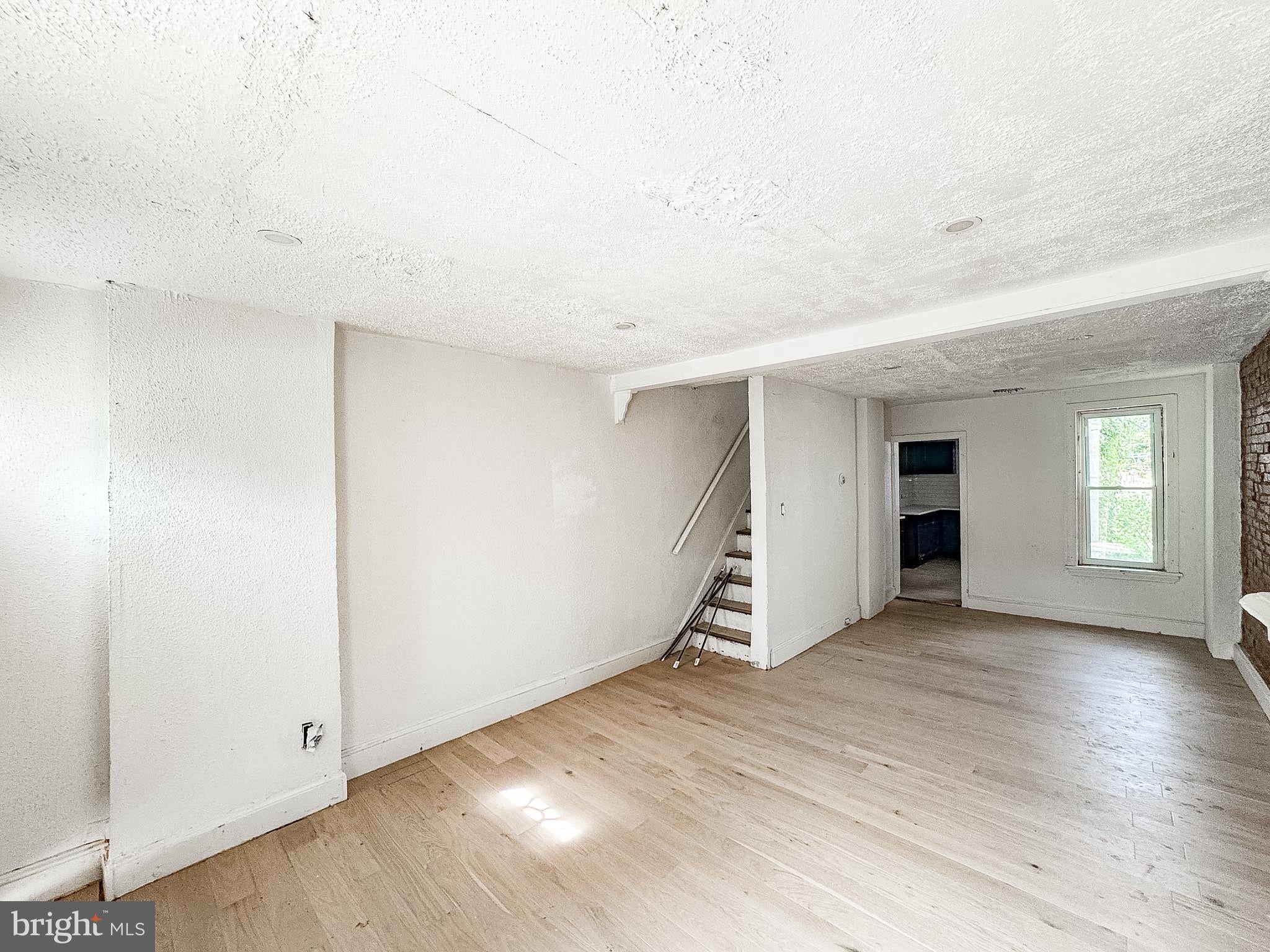 319 E 13TH STREET