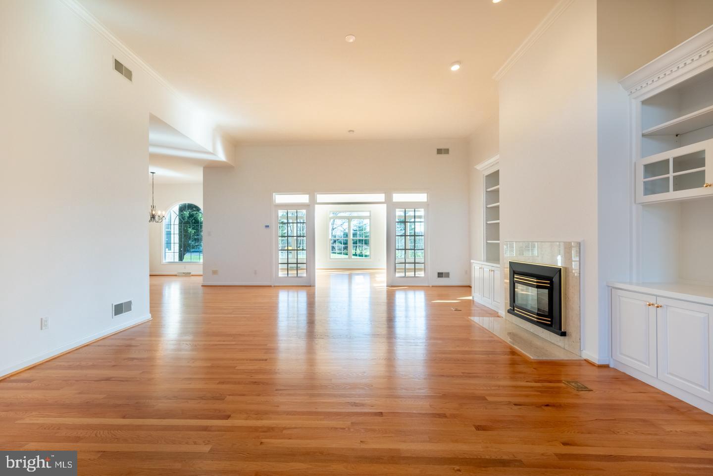 BROAD RUN KNOLL - Residential