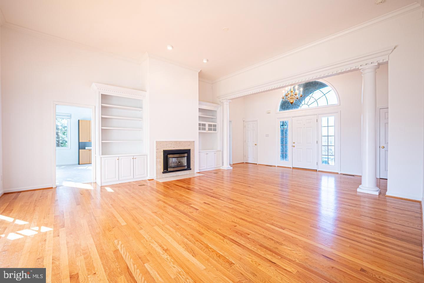 BROAD RUN KNOLL - Residential